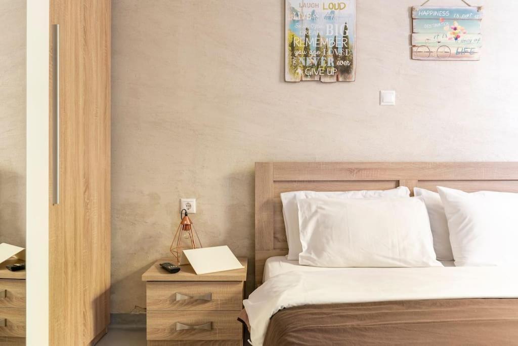 Cute Full Apt W/Backyard In Paleo Faliro アテネ エクステリア 写真